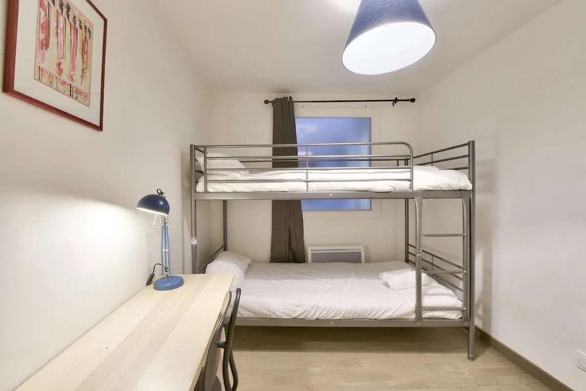 Modern 2 Bedroom Flat Near Vieux Port Marseille Apartment