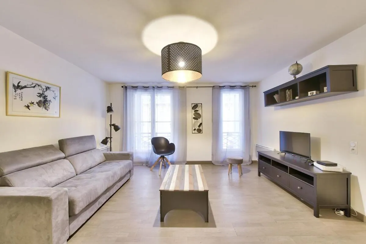 Modern 2 Bedroom Flat Near Vieux Port Marseille 0*,